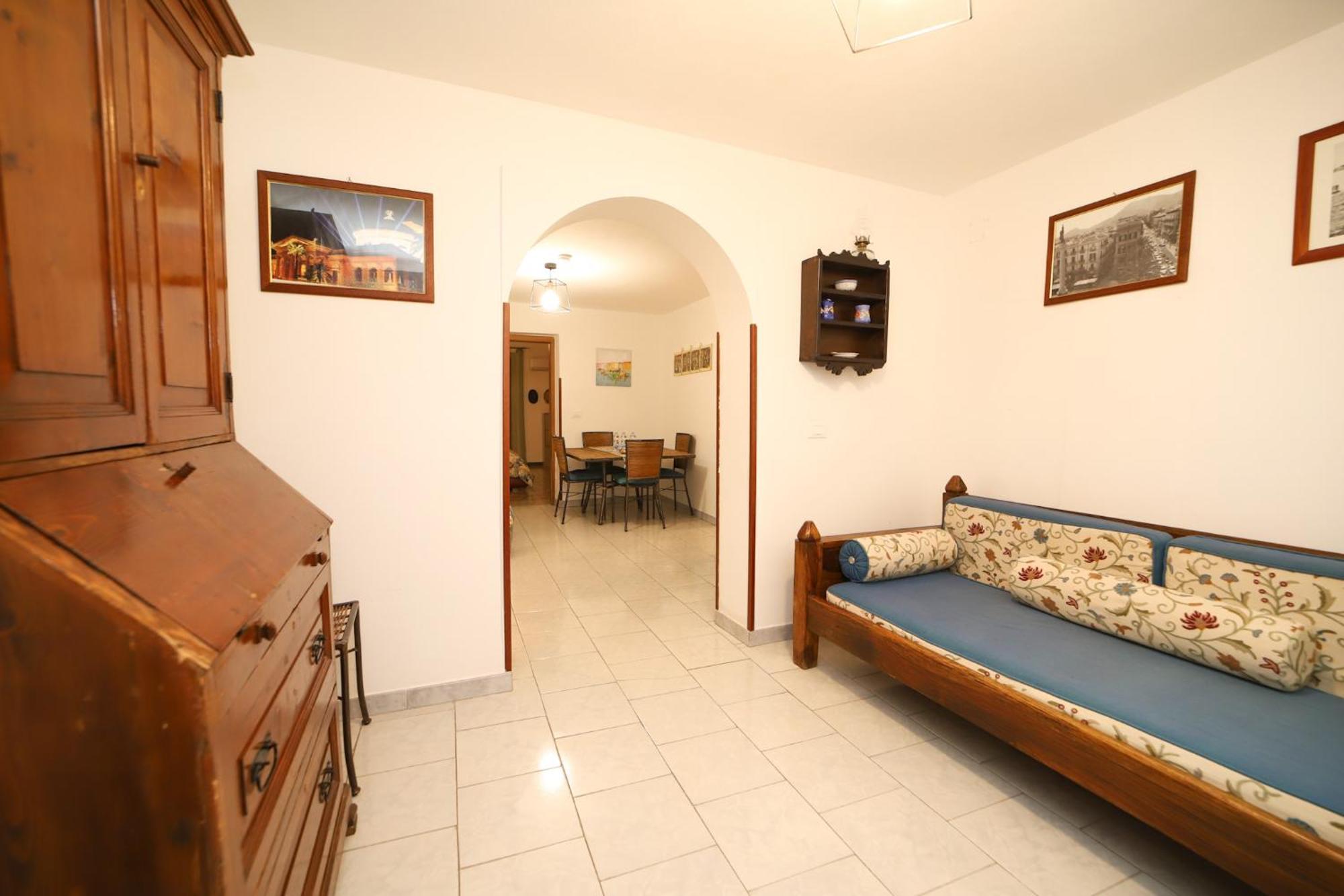 דירות פלרמו Colonna House Casa Tra La Zisa E La Cattedrale מראה חיצוני תמונה